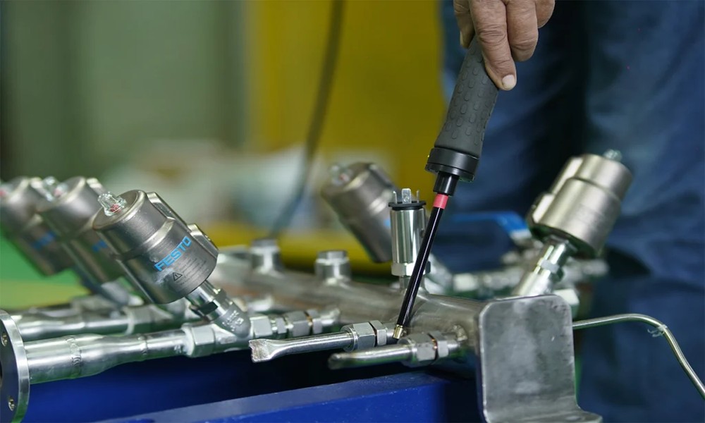Helium Leak Test Services for Precise and Reliable Leak Detection